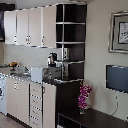 Tashevi Apartments Pomorie Exterior photo