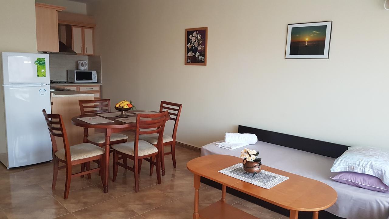 Tashevi Apartments Pomorie Exterior photo
