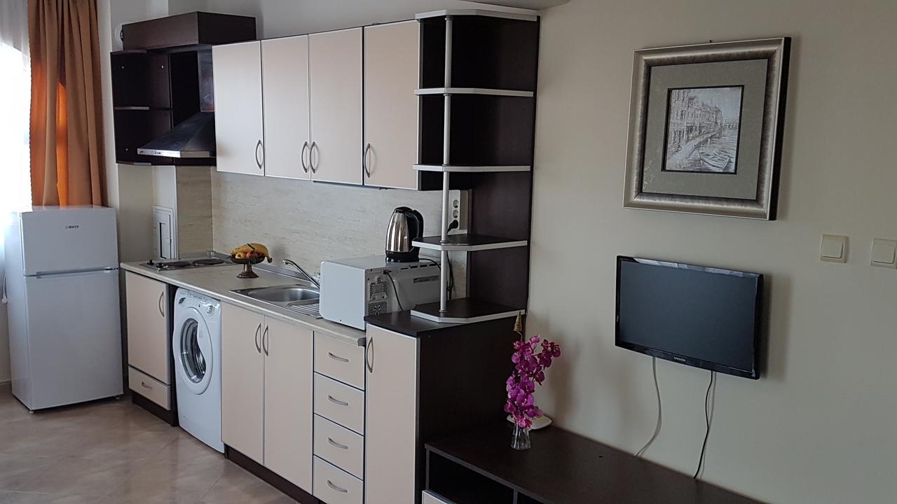 Tashevi Apartments Pomorie Exterior photo